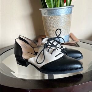 Black and White Women's Oxford Shoes